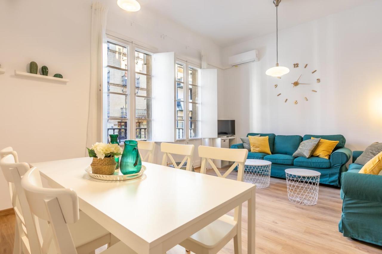 Avanti La Campana, Con Un Balcon Que Te Enamorara Del Ambiente De Sevilla Eksteriør billede