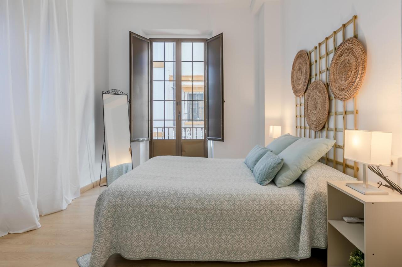 Avanti La Campana, Con Un Balcon Que Te Enamorara Del Ambiente De Sevilla Eksteriør billede